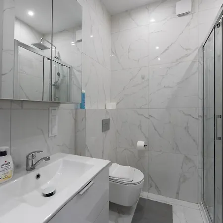 Apartment Your Place In The Heart Of